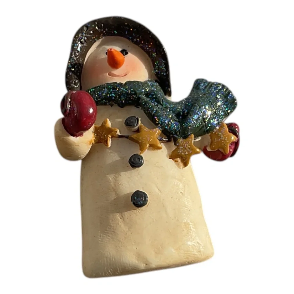 Snowman Brooch Resin Vintage 2.5” tall